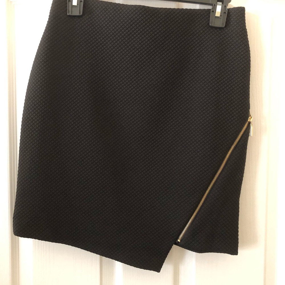 Kensie 17” Black Zippered Short Skirt Size Small